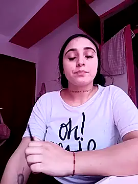 Juanamd1 online show from January 9, 2025, 12:30 pm