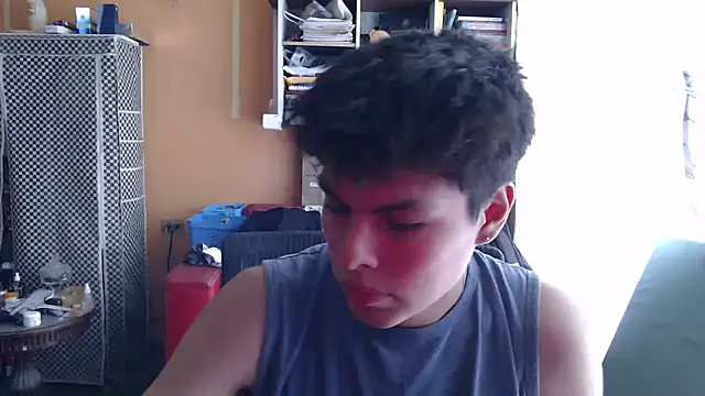 Snapshot of diegotorresd2312 chatting on April 8, 2026, 5:35 pm diegotorresd2312 online show from April 8, 2026, 5:35 pm