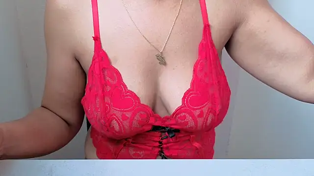 Lunadelisla online show from November 29, 2025, 1:03 pm