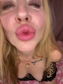 Snapshot of Lakshmi_lotus chatting on May 10, 2026, 8:03 pm Lakshmi lotus online show from May 10, 2026, 8:03 pm