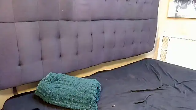 SpicyQueenxxxx online show from December 21, 2025, 6:20 am