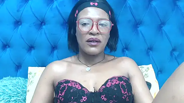 Snapshot of SpicyQueenxxxx chatting on March 28, 2026, 4:17 pm SpicyQueenxxxx online show from March 28, 2026, 4:17 pm