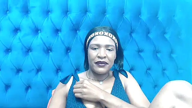 Snapshot of SpicyQueenxxxx chatting on April 15, 2026, 6:37 pm SpicyQueenxxxx online show from April 15, 2026, 6:37 pm