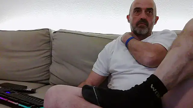 Snapshot of newsimo74 chatting on February 17, 2025, 7:42 pm newsimo74 online show from February 17, 2025, 7:42 pm