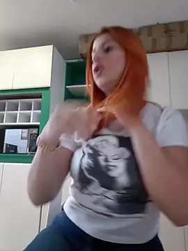 Nahiajhonson  online show from March 5, 2026, 12:34 pm