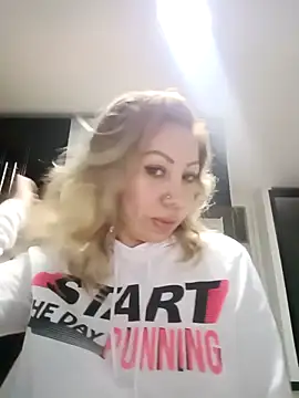 Snapshot of coral_smitth chatting on February 12, 2025, 11:09 pm coral smitth online show from February 12, 2025, 11:09 pm