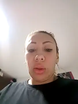 Snapshot of coral_smitth chatting on February 14, 2025, 12:51 am coral smitth online show from February 14, 2025, 12:51 am