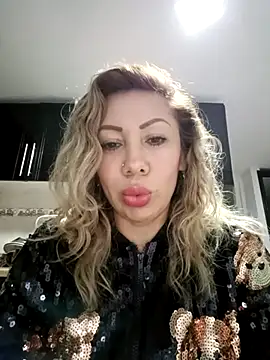 Snapshot of coral_smitth chatting on March 1, 2025, 10:42 pm coral smitth online show from March 1, 2025, 10:42 pm