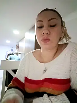 Snapshot of coral_smitth chatting on October 8, 2025, 7:00 pm coral smitth online show from October 8, 2025, 7:00 pm