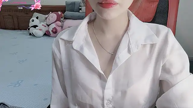 TrinhH Nabbi online show from April 18, 2026, 2:43 pm