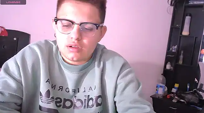 Snapshot of tatsumi_nao chatting on December 22, 2024, 2:39 am tatsumi nao online show from December 22, 2024, 2:39 am