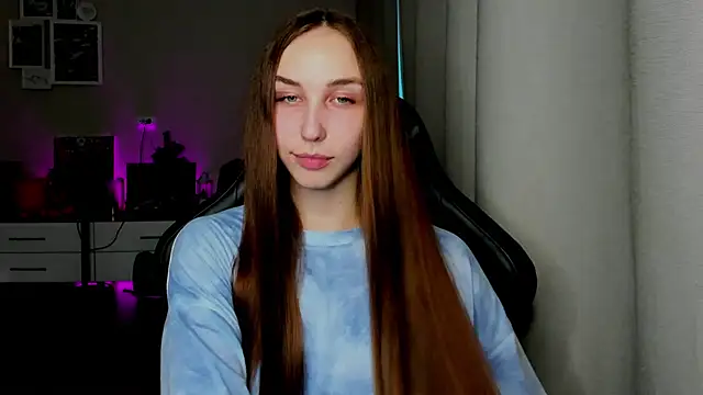 Sm0ly online show from June 3, 2026, 2:55 pm