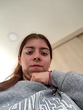 Snapshot of Cloew_Marz chatting on October 14, 2025, 10:21 pm Cloew Marz online show from October 14, 2025, 10:21 pm