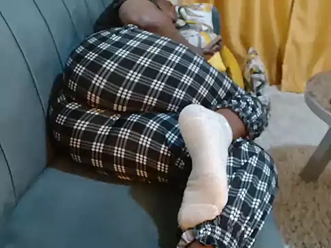 leslysexygirl online show from November 16, 2025, 8:09 am