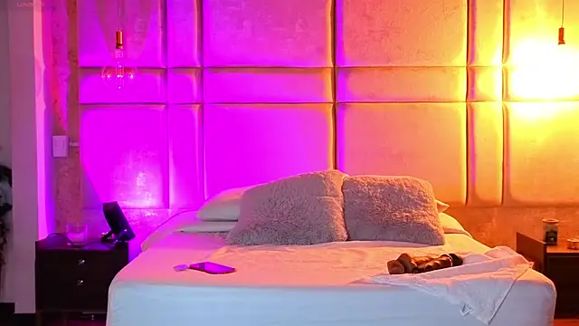 AlessiaLondon online show from March 27, 2026, 8:59 am