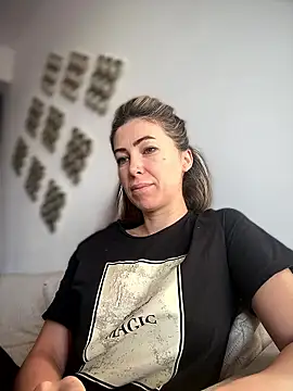 RaquelleDevon online show from January 12, 2026, 7:02 am