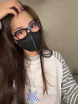 Snapshot of Lilisa_miu chatting on March 7, 2026, 4:48 pm Lilisa miu online show from March 7, 2026, 4:48 pm