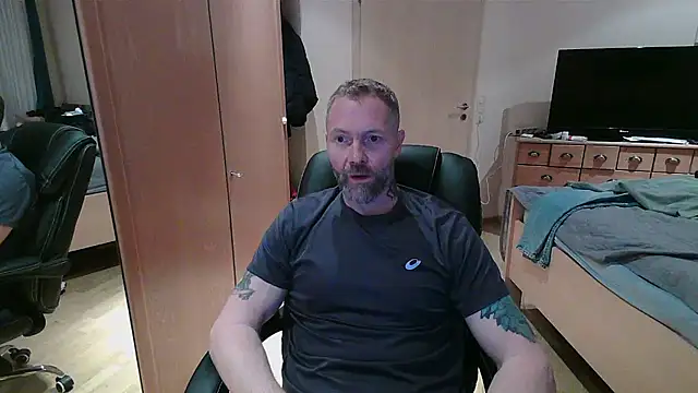 Snapshot of Rockburg chatting on March 3, 2026, 12:33 pm Rockburg online show from March 3, 2026, 12:33 pm