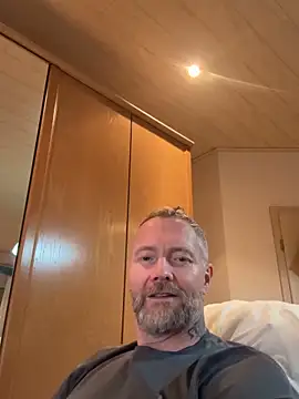 Snapshot of Rockburg chatting on June 17, 2026, 11:23 am Rockburg online show from June 17, 2026, 11:23 am
