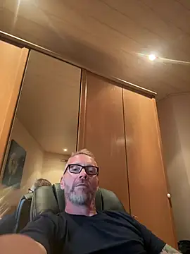 Snapshot of Rockburg chatting on July 9, 2026, 7:23 am Rockburg online show from July 9, 2026, 7:23 am