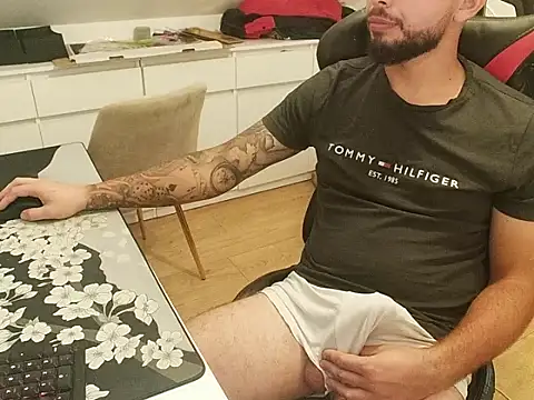 prezydentcam online show from September 13, 2025, 10:15 am