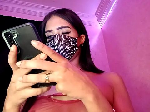 ---sophia--- online show from September 26, 2025, 7:18 pm