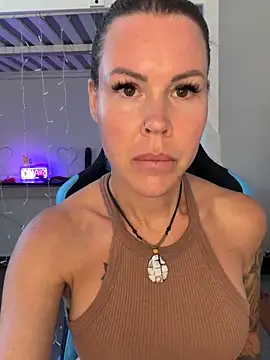 Lara Bergmann online show from June 1, 2026, 8:49 am