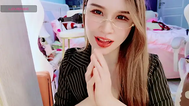 HU131452 online show from December 10, 2024, 11:19 pm