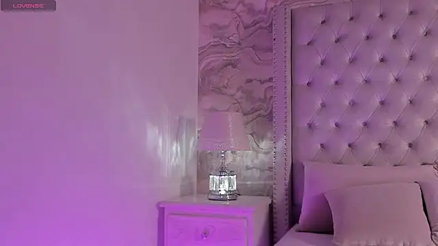 Snapshot of Kev_jenner chatting on March 22, 2025, 5:28 am Kev jenner online show from March 22, 2025, 5:28 am