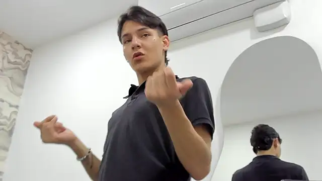 Snapshot of Kev_jenner chatting on September 22, 2025, 6:10 pm Kev jenner online show from September 22, 2025, 6:10 pm