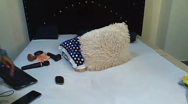 Snapshot of Sure_love_1 chatting on February 27, 2025, 2:32 am Sure love 1 online show from February 27, 2025, 2:32 am