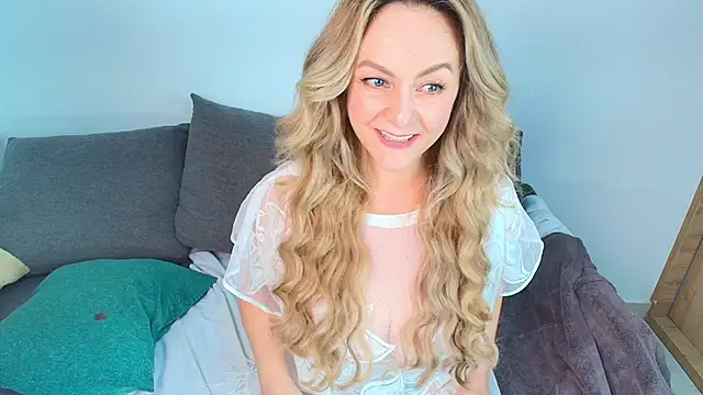 Snapshot of ladychanel_1 chatting on February 26, 2026, 7:57 pm ladychanel 1 online show from February 26, 2026, 7:57 pm