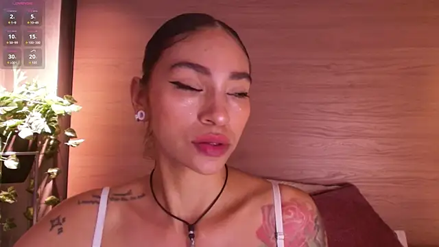 Leamonroe   online show from September 17, 2025, 10:00 pm