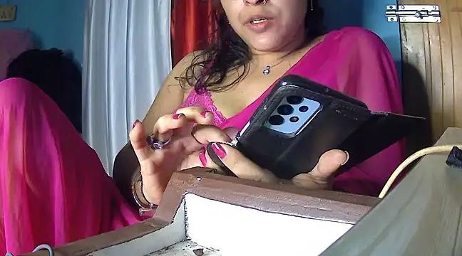 Snapshot of LOVERIAKOL chatting on January 27, 2025, 7:35 pm LOVERIAKOL online show from January 27, 2025, 7:35 pm