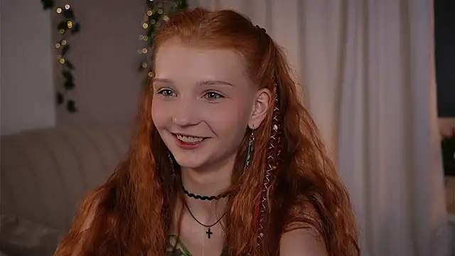 Snapshot of CindyGarrison chatting on July 19, 2026, 10:13 pm CindyGarrison online show from July 19, 2026, 10:13 pm