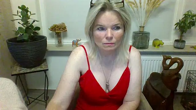 clwm online show from October 10, 2025, 6:12 am