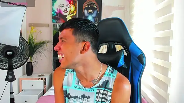 Backsex boy online show from March 13, 2025, 3:39 pm