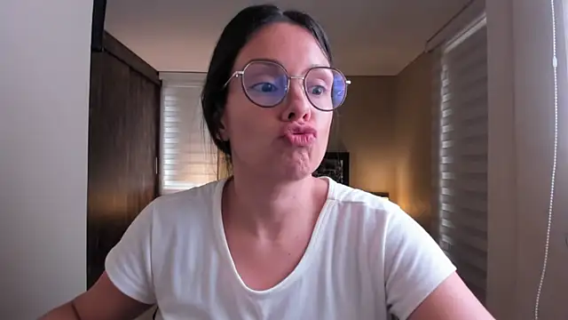 Snapshot of anabel_025 chatting on January 3, 2025, 7:50 pm anabel 025 online show from January 3, 2025, 7:50 pm