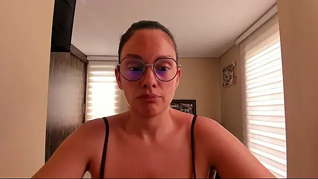 Snapshot of anabel_025 chatting on May 20, 2026, 4:24 pm anabel 025 online show from May 20, 2026, 4:24 pm
