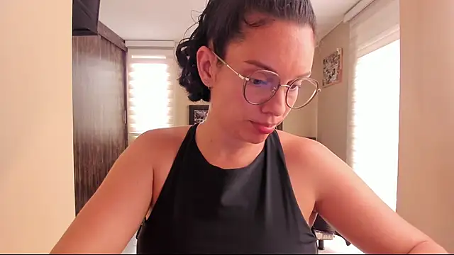 Snapshot of anabel_025 chatting on May 21, 2026, 7:43 pm anabel 025 online show from May 21, 2026, 7:43 pm
