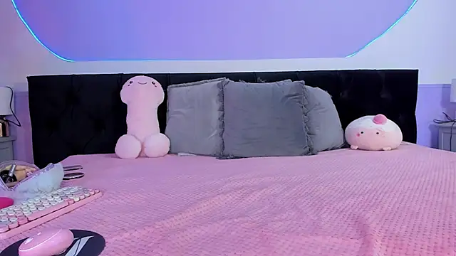 Julieta Cortes   online show from October 24, 2025, 12:56 pm