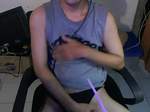 cloudyth1994 online show from October 7, 2025, 3:25 am