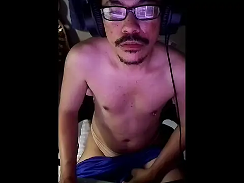 cloudyth1994 online show from June 5, 2026, 4:08 am