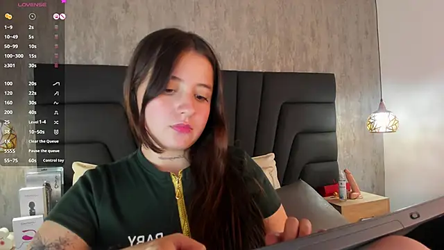 Snapshot of Sabrina_Lennox chatting on February 13, 2025, 1:40 am Sabrina Lennox online show from February 13, 2025, 1:40 am