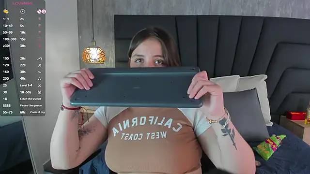 Snapshot of Sabrina_Lennox chatting on March 21, 2025, 2:28 am Sabrina Lennox online show from March 21, 2025, 2:28 am