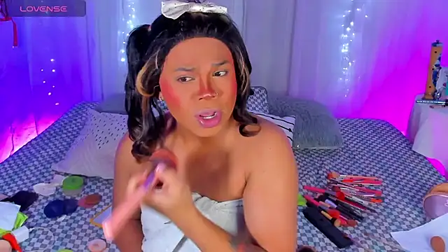 CuteRomi online show from December 29, 2024, 1:13 am