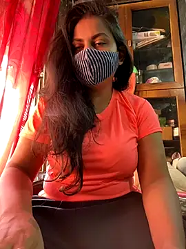 HaaniKaur online show from November 17, 2025, 7:36 am