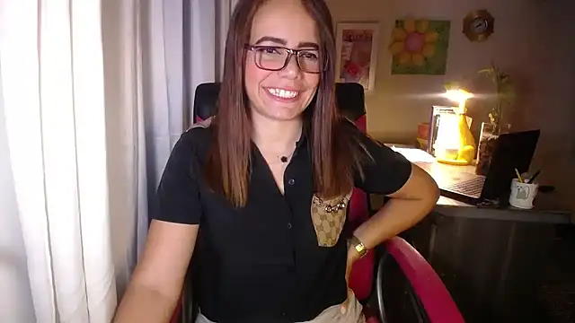 Snapshot of danielle_rose_1 chatting on July 16, 2026, 2:12 pm danielle rose 1 online show from July 16, 2026, 2:12 pm