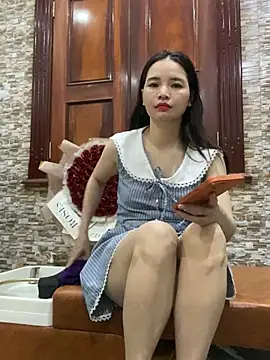 Snapshot of LiLi-Kirix99 chatting on June 29, 2026, 7:58 pm LiLi-Kirix99 online show from June 29, 2026, 7:58 pm