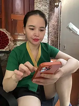 Snapshot of LiLi-Kirix99 chatting on July 9, 2026, 7:45 am LiLi-Kirix99 online show from July 9, 2026, 7:45 am